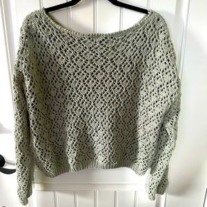 Moon & Madison sage green cropped knit sweater size medium - smoke free home